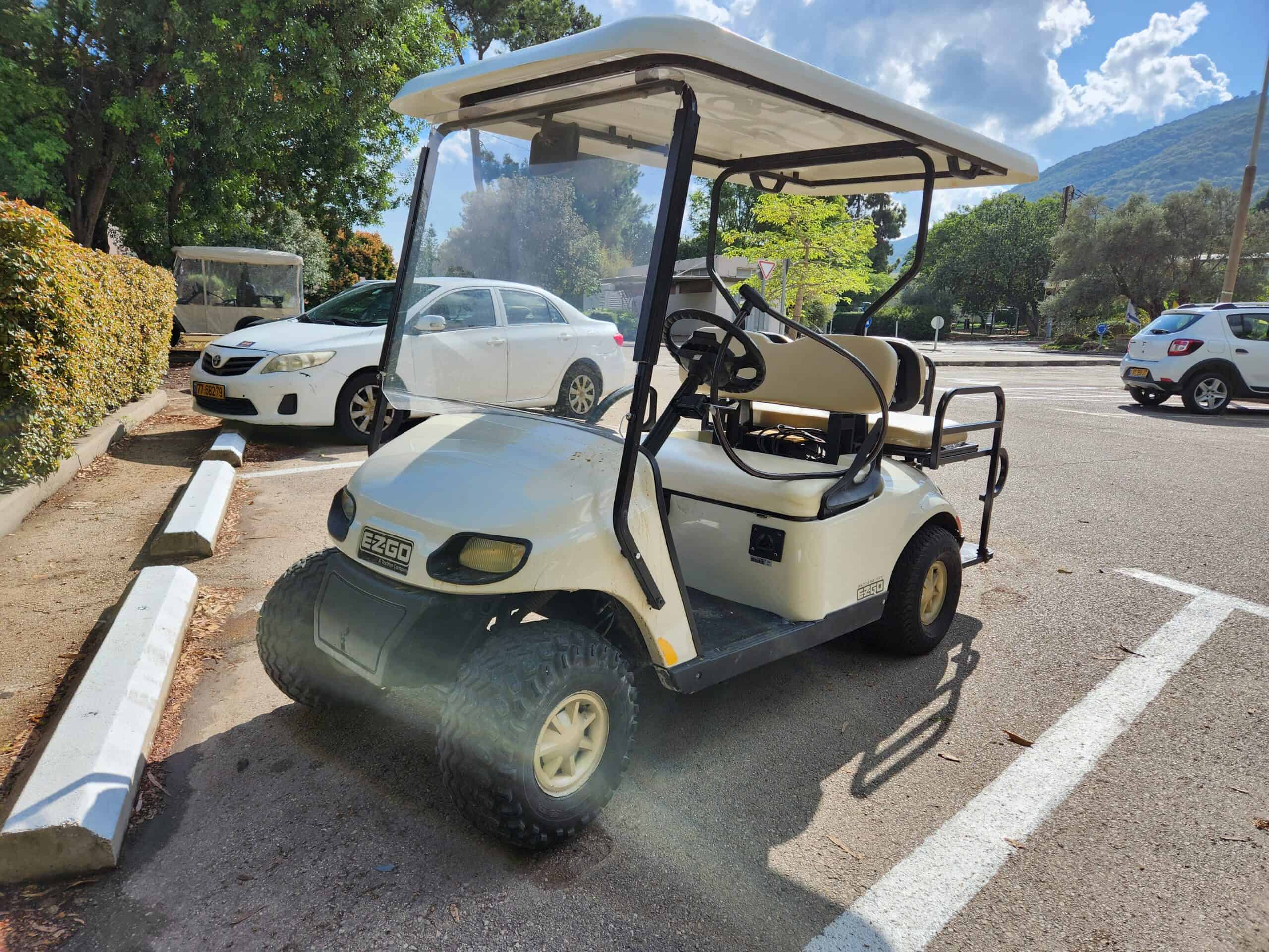 EZGO 4 מקומות עם גלגלי שטח