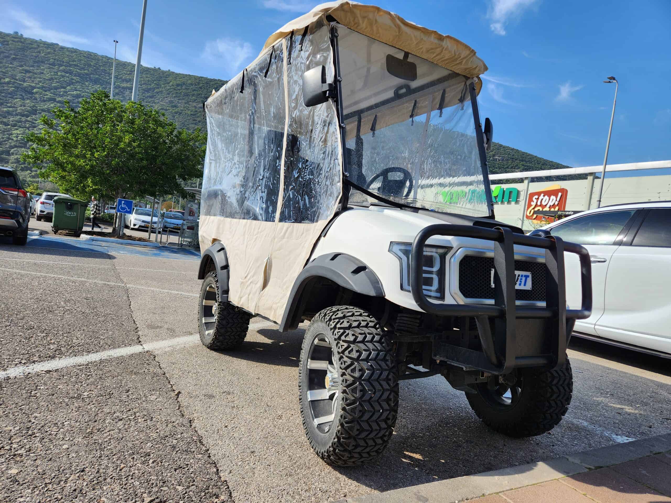 volvit מוגבה עם גלגלי שטח כחדש