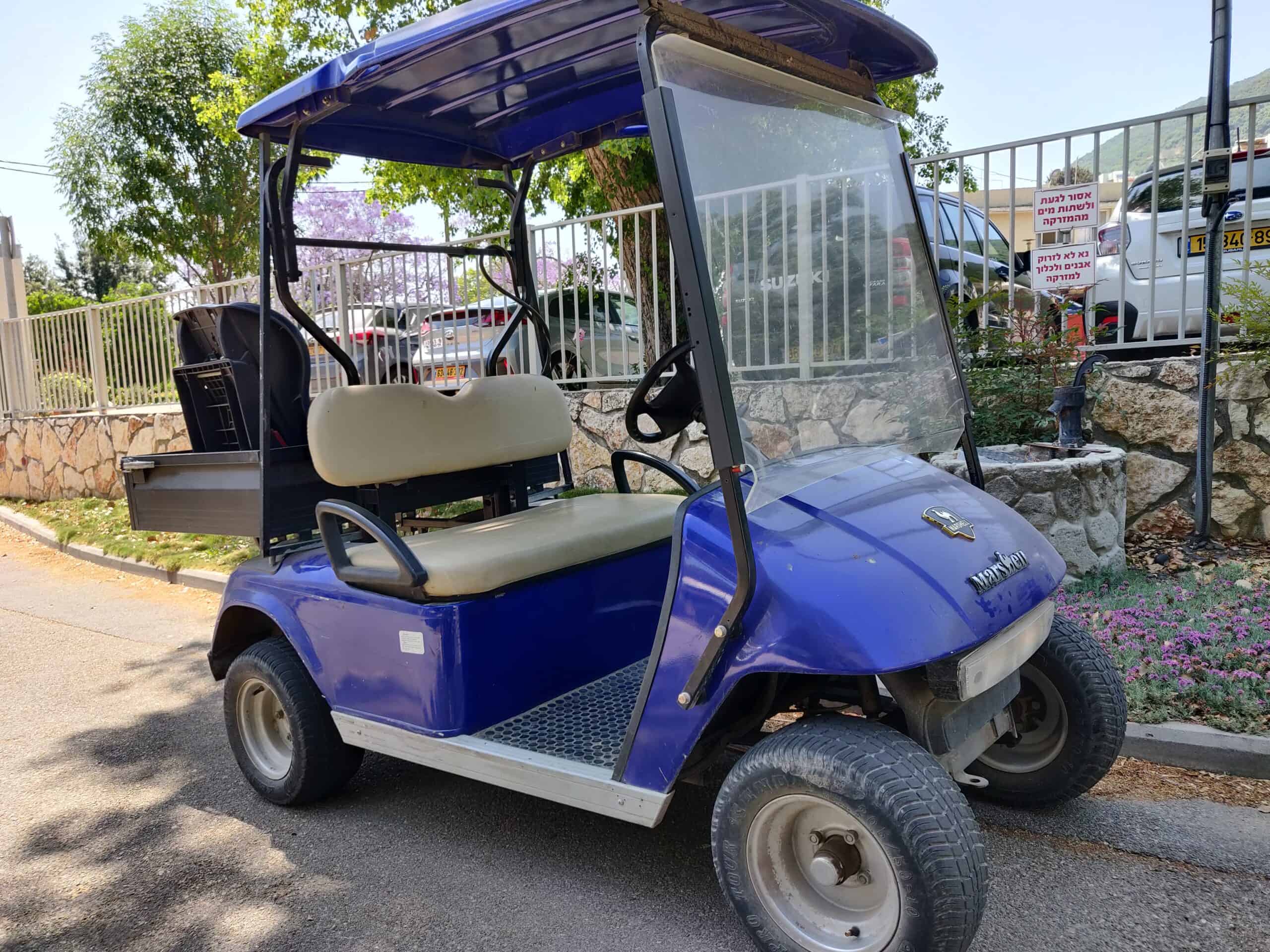 מרשל עם ארגז אחורי במצב טוב