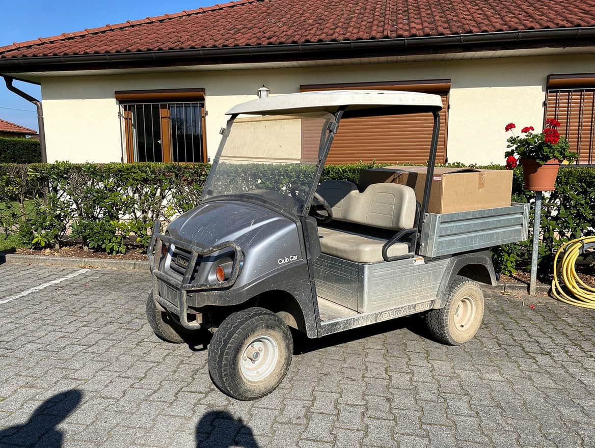 Club Car עם ארגז אחורי מצב טוב
